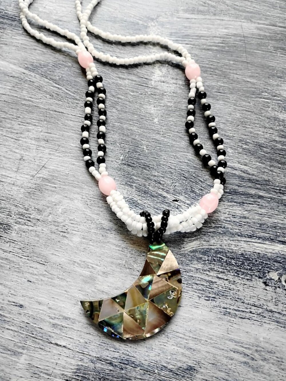 NWT Iridescent half moon seashell necklace
